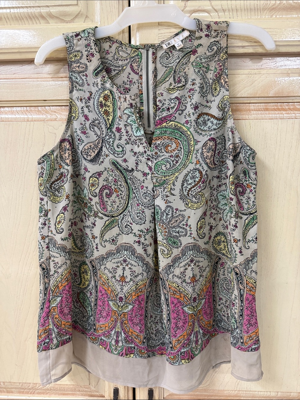 DR2 Sleeveless Paisley Camisole in Neutral with Pink & Green Accents